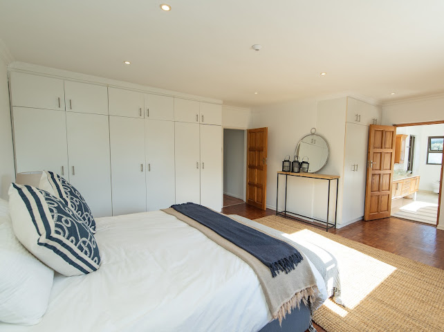 5 Bedroom Property for Sale in Summerstrand Eastern Cape